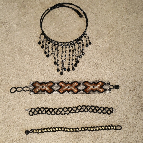 Jewelry - Picture 1 of 1
